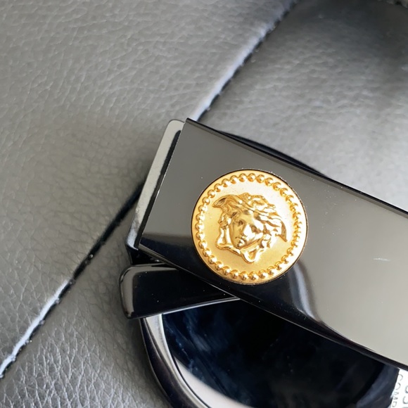 Authentic Versace women’s sunglasses - Picture 2 of 12